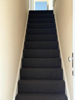 2 bedroom flat to rent, Shrublands Close, Chigwell IG7