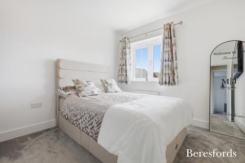 3 bedroom semi-detached house for sale, Adams Drive, Cressing, CM77