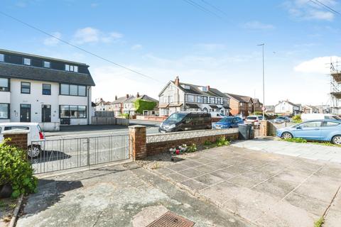 2 bedroom apartment for sale, Beach Road, Thornton-Cleveleys, FY5