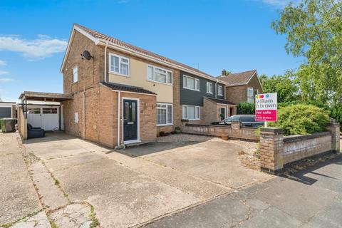 3 bedroom semi-detached house for sale, North Park, Fakenham