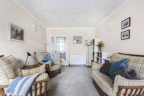 2 bedroom flat for sale, Barnside Court, Welwyn Garden City, Hertfordshire, AL8