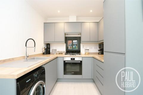 2 bedroom semi-detached house for sale, Lime Avenue, Oulton, NR32