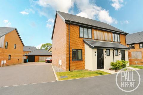 2 bedroom semi-detached house for sale, Lime Avenue, Oulton, NR32