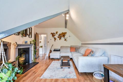 1 bedroom flat for sale, Lower Edgeborough Road, Guildford, GU1