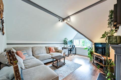 1 bedroom flat for sale, Lower Edgeborough Road, Guildford, GU1