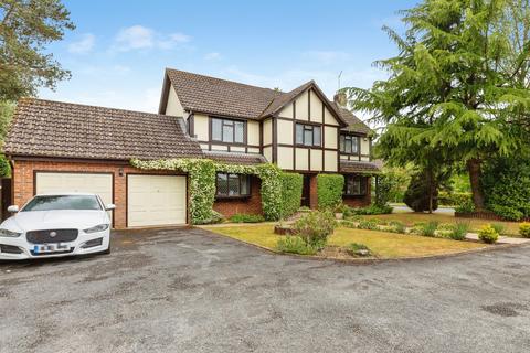 4 bedroom detached house for sale, Cedar Way, Ferndown