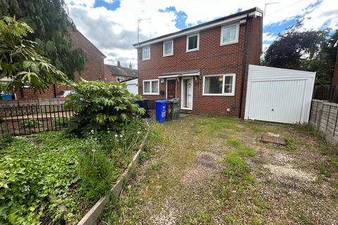 2 bedroom semi-detached house to rent, Royle Green Road, Manchester, M22