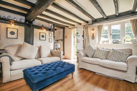 2 bedroom character property for sale, Tolley Cottages, Chute Cadley, Andover