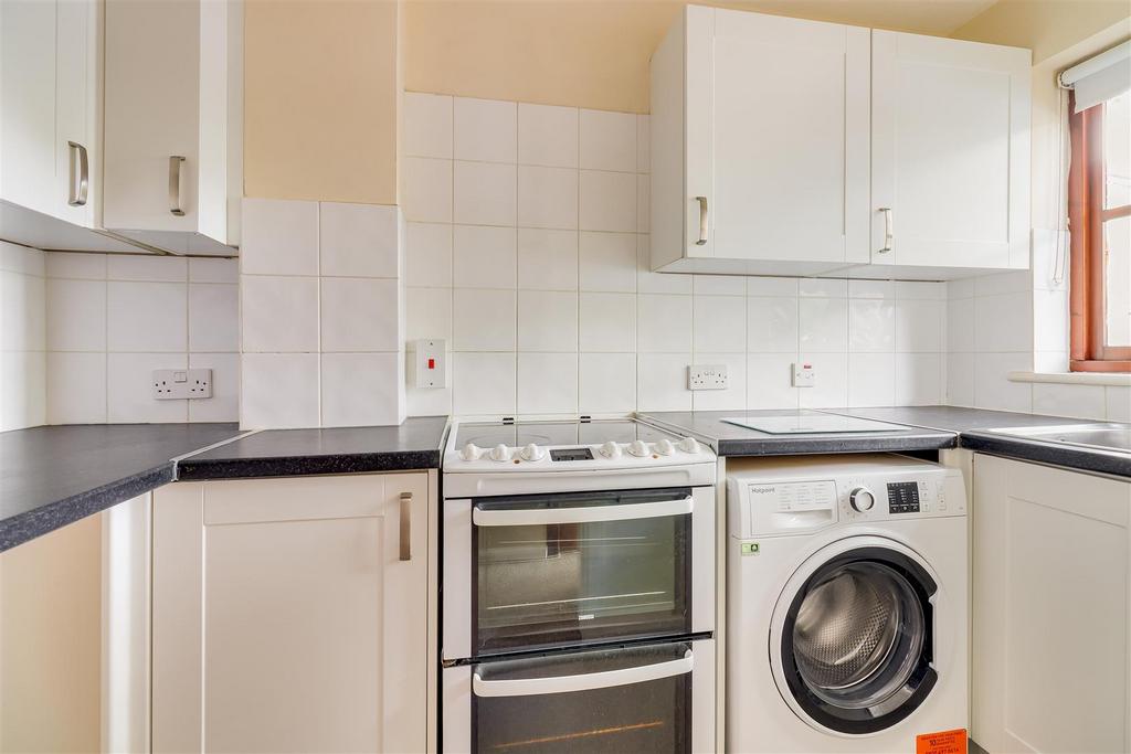 Kerridge Close, Cambridge CB1 - More