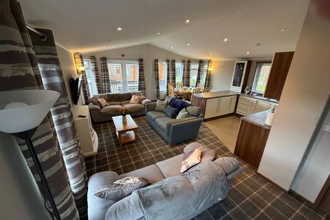 4 bedroom lodge for sale, Castlewood  Strachan