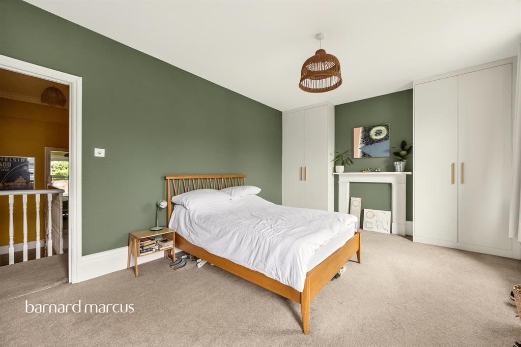 Bedroom, fireplace