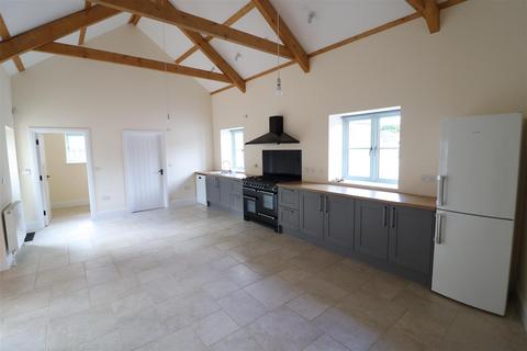 3 bedroom barn conversion to rent, Ladock