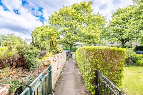 2 bedroom flat for sale, 17/6 Hutchison Crossway, Chesser, Edinburgh, EH14