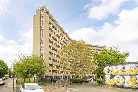 Ravenscroft Street, London E2