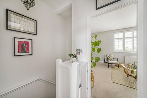 2 bedroom apartment for sale, Cedar Court, Kingsground, London, SE9