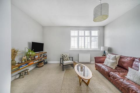 2 bedroom apartment for sale, Cedar Court, Kingsground, London, SE9