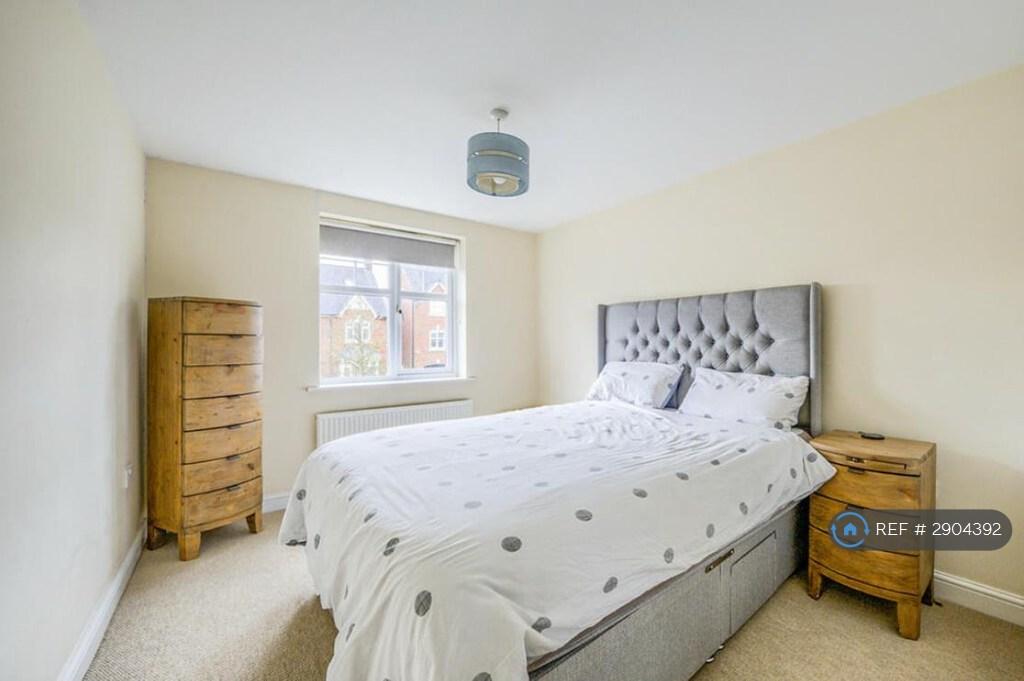 Cardinal Close, Birmingham, B17 - View 2