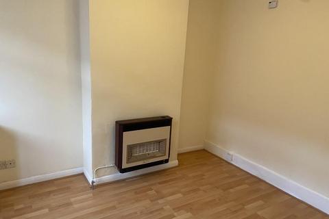 3 bedroom terraced house to rent, Patrick Street, Market Harborough