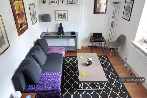 2 bedroom terraced house to rent - View 2