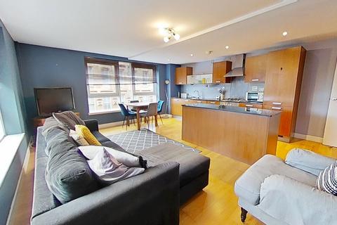 2 bedroom flat to rent, Ingram Street, Glasgow, G1