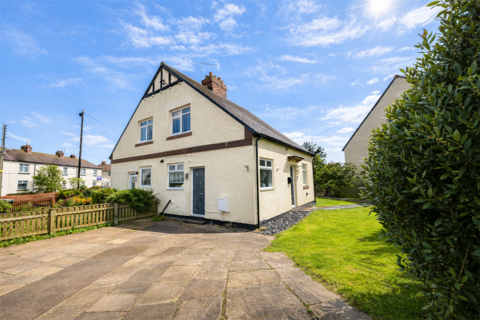 2 bedroom semi-detached house to rent, Marsden Avenue, Whitburn