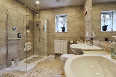 4 bedroom detached house for sale, Highlands, Tonyrefail, Porth