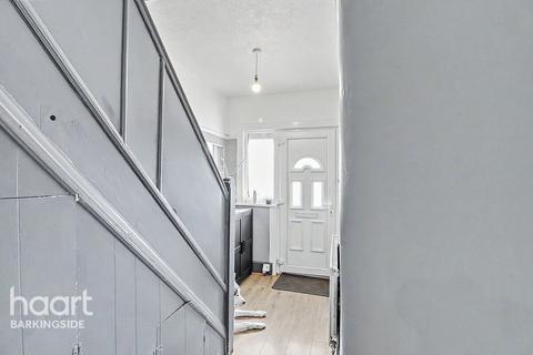 Trelawney Road, Hainault