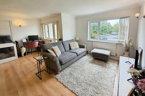 2 bedroom ground floor flat for sale, Aneurin Way, Swansea SA2