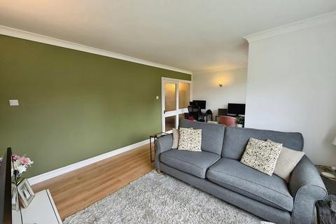 2 bedroom ground floor flat for sale, Aneurin Way, Swansea SA2