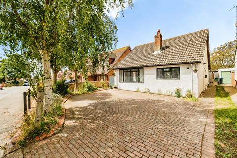 2 bedroom detached bungalow for sale, Halewick Lane, Sompting, Lancing