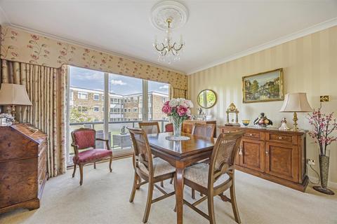 2 bedroom apartment for sale, Queens Road, Cheltenham