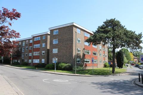 2 bedroom apartment for sale, BRIDGE COURT, LEATHERHEAD, KT22