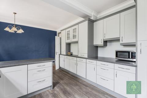 4 bedroom semi-detached house for sale, Ringwood Way, Winchmore Hill, London, N21