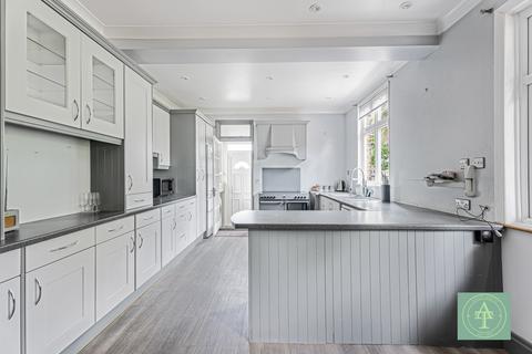 4 bedroom semi-detached house for sale, Ringwood Way, Winchmore Hill, London, N21
