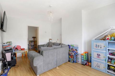 2 bedroom maisonette for sale, Carmel Gardens, Nottingham NG5