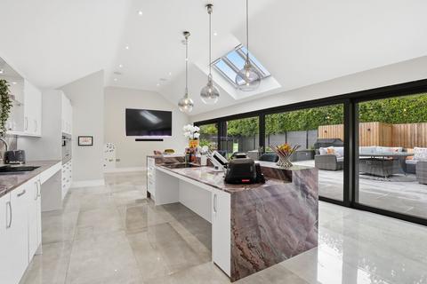 3 bedroom detached bungalow for sale, Millhayes, Milton Keynes MK14