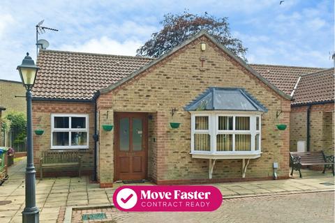 2 bedroom semi-detached bungalow for sale, Driffield, East Riding of Yorkshire YO25