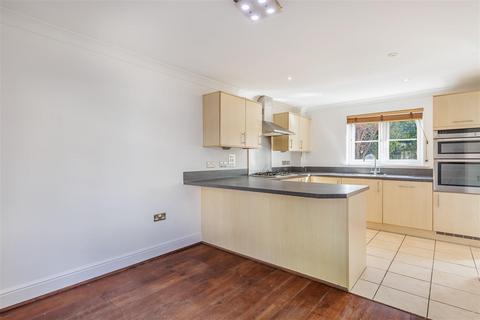 5 bedroom semi-detached house for sale, Parkside, Epping