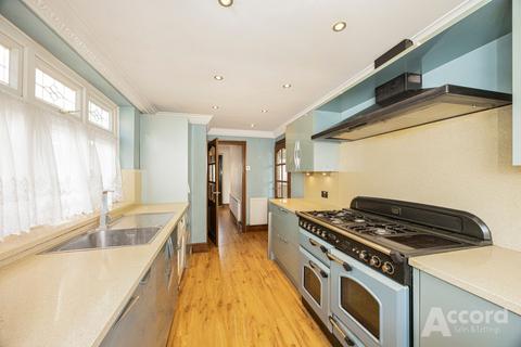 3 bedroom semi-detached house for sale, Pettits Boulevard, Romford, RM1