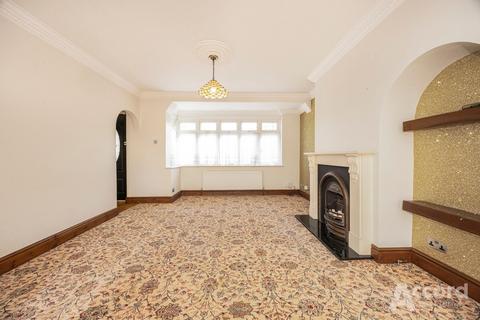 3 bedroom semi-detached house for sale, Pettits Boulevard, Romford, RM1