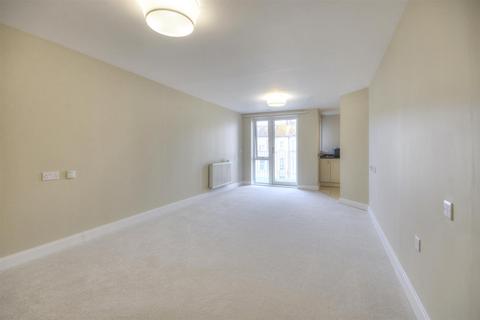 2 bedroom apartment for sale, Tudor Rose Court, South Parade, Southsea, Hampshire, PO4 0SS