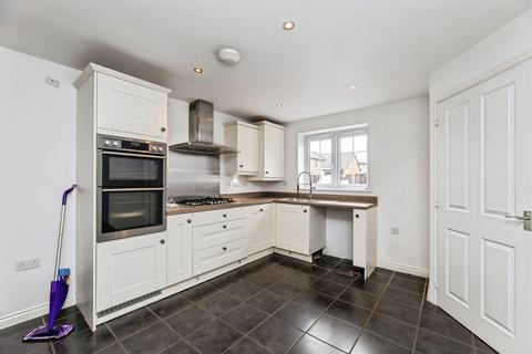 3 bedroom semi-detached house for sale, Silkstone Road, Featherstone, Pontefract