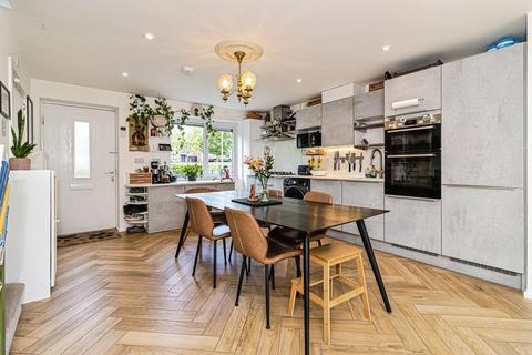 4 bedroom semi-detached house for sale, Redcliffe Drive, Manchester M4