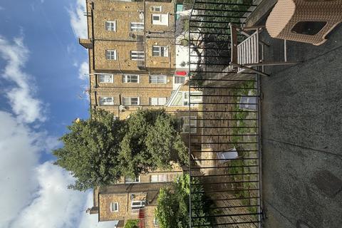 3 bedroom flat to rent, Hildyard Road,  London, SW6