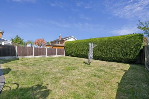 4 bedroom detached house for sale, Walnut Way, Ickleford, Hitchin, Hertfordshire, SG5