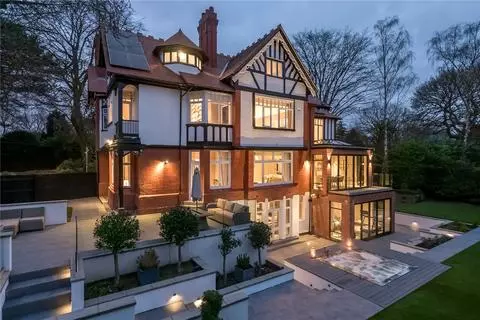 6 bedroom detached house for sale – pohled 5