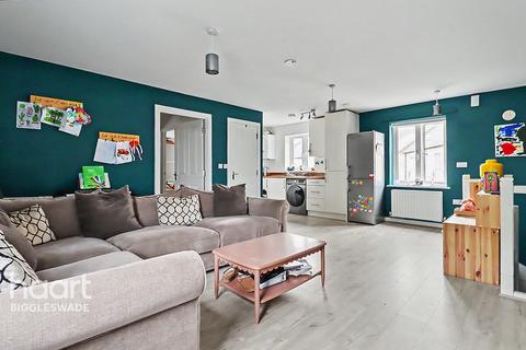2 bedroom coach house for sale, Bryants Edge, Biggleswade