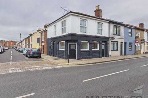2 bedroom ground floor flat to rent, Fawcett Road, Southsea