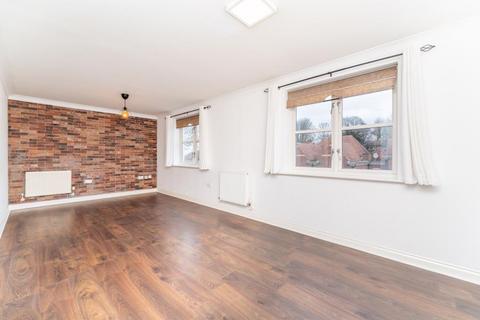 2 bedroom apartment for sale, Cottage Close, HA2