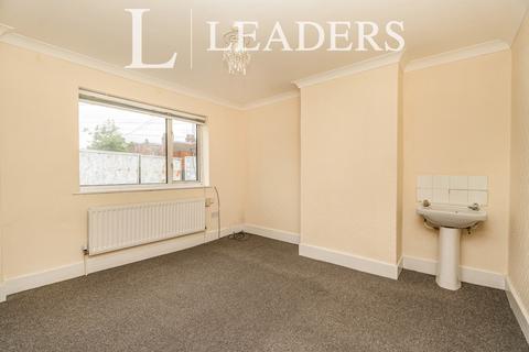 4 bedroom flat to rent, Warren Avenue, Southampton, SO16